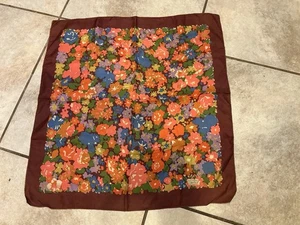 Sciarpa vintage Liberty di Londra floreale Inghilterra 23" - Foto 1 di 2