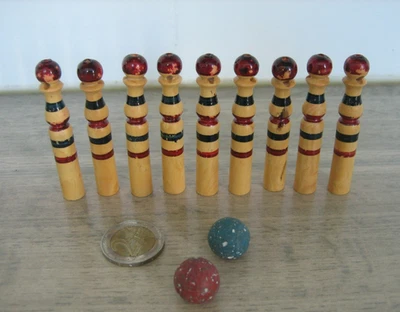 Ancien jeu de 9 Quilles miniatures en bois - Photo 1/4