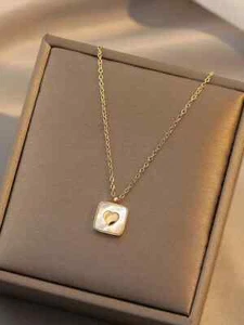 Woman 18K Gold Plated Stainless Steel Heart Charm Mother of Pearl Chain Necklace - Picture 1 of 6
