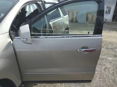 14 GMC ACADIA Front Door Driver Left Driver Leftchampagne Silver Metallicgwt - Image 1 of 2