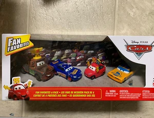 DISNEY PIXAR CARS 2020 FAN FAVORITE CONFEZIONE DA 4 COFANETTI MATER, MCQUEEN, RAMONE - Foto 1 di 4