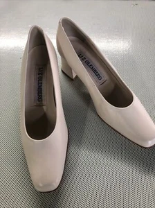 LIZ OLEMBERG Womens Sz 5.5 B Tan Leather Slip On Shoes Pumps FLORENCE - Picture 1 of 7