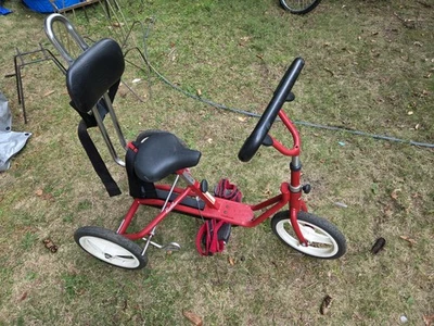 Triciclo Rifton Rojo 3 Ruedas Necesidades Especiales Ruedas Mag 150lbs Capacidad Leer Foto 1 de 4
