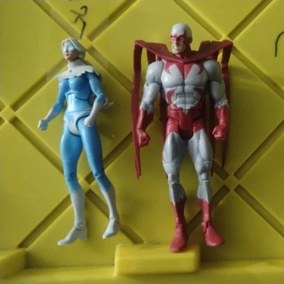 DC Universe Classics HAWK And DOVE LOT - Image 1 of 2