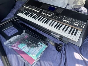 Yamaha PSR-S670 61-Key Keyboard Portatone Synthesizer With AC Adapter - Picture 1 of 14