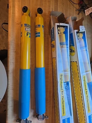 Par de Amortiguadores Traseros Bilstein 24-021340 B6 4600 Ford Explorer 1995-2005 Foto 1 de 4