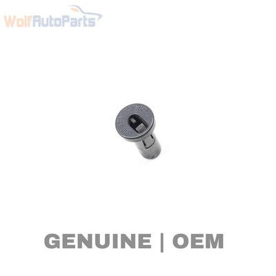 1996-2001 AUDI A4 - крепление радиатора болт / штифт 8D0121200 - Изображение 1 из 4