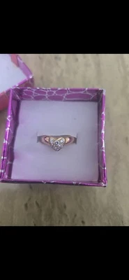 TIFFANY & CO 铺面钻石心形戒指 18k 黄金 5.5 码 — 第 1/4 张图片