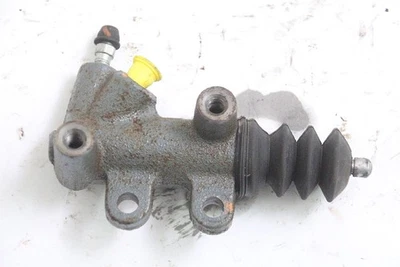 Cilindro receptor embrague Toyota YARIS 2 XP9 3147052090 AISIN 1.0 51 KW 69 CV Foto 1 de 3