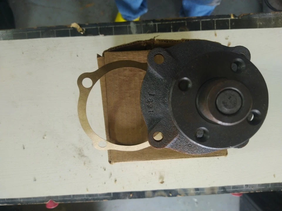 REMAN MOPAR WATER PUMP PN 1692686 (P48) FOR 57-59 DOD/PLY, 61-64 TRUCK W251 CI - Image 1 of 1