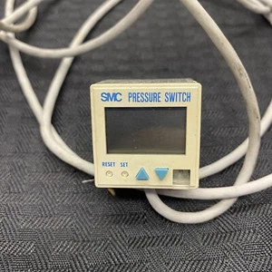 SMC Digital Vacuum Pressure Sensor Switch ZSE4-T1-25 - Picture 1 of 3