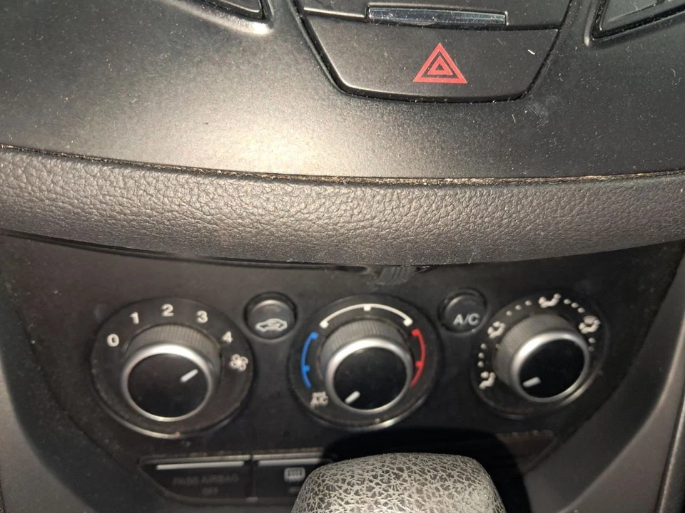 2014 Ford Escape Used Manual AC Temperature Control Unit OEM 655-02552 - Image 1 of 4