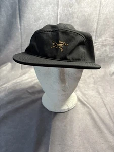 Arc'teryx Bird Logo 5-Panel Cap – Black Tech Fabric Adjustable Strapback Hat - Picture 1 of 6