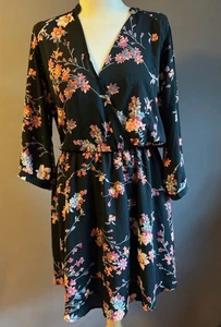 LUSH Black Floral Print V-Neck Dress - Size L - Picture 1 of 5