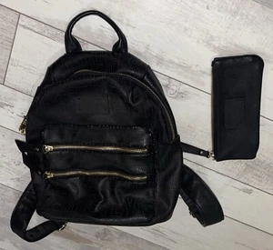Steve Madden Kunstleder Mini Rucksack Geldbörse & Portemonnaie - Schwarz/Gold Hardware B - Bild 1 von 15