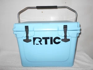 RTIC GENUINE! 20 QT INSULATED ULTRA HEAVY DUTY LIGHT BLUE COOLER - Picture 1 of 8