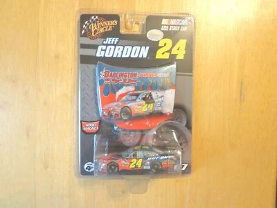 Jeff Gordon 2007 1/64 Winners Circle #24 Darlington Win con capucha nuevo Foto 1 de 2