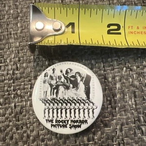 VINTAGE 1983 THE ROCKY HORROR PICTURE SHOW Pin BUTTON PINBACK 1.5in - Picture 1 of 3
