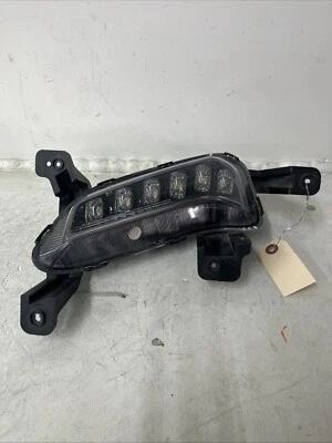 Luz antiniebla izquierda LED 2016-2018 Hyundai Elantra OEM Foto 1 de 4