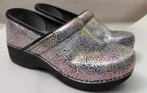 Zoccoli Dansko XP 2.0 donna 38 argento stampa pizzo pelle scarpe comode slip-on - Foto 1 di 7