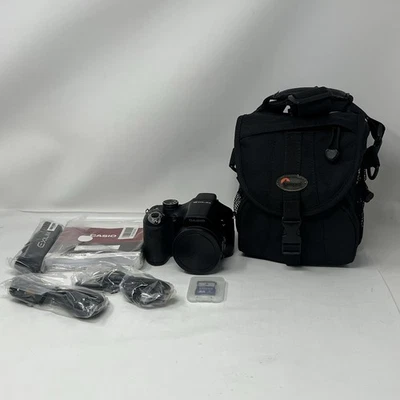 CASIO Digital Camera Exilim EX-FH20 9.1 MP With Case And 4GB Memory Card - Image 1 of 4