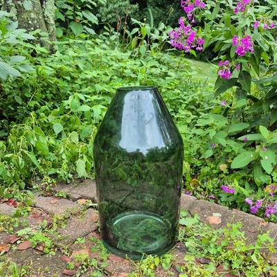Большая зеленая тонированная стеклянная бутылка кувшин ваза напольная ваза Hearth & Hand Magnolia 16 дюймов в высоту - Изображение 1 из 4