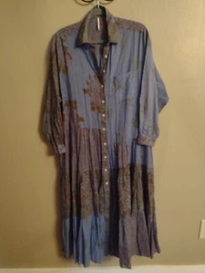 Free People Blau Blumen Staubmantel Kleid Kimono Knopfleiste Langarm - Bild 1 von 3