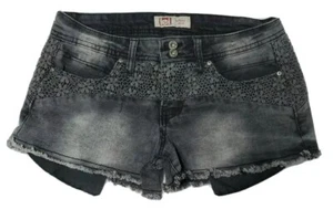 LEI Ashley Lowrise Juniors Faded Black Shorts with Crochet Trim Size 5 - Picture 1 of 7