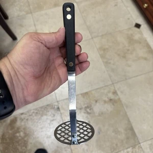 Vintage 1950’s Flint Arrowhead Stainless Vanadium USA Potato Masher Black Handle - Picture 1 of 11