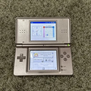 Nintendo DS Lite (rosa corallo) USG-001 console portatile - Foto 1 di 7