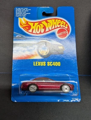 Tarjeta azul Hot Wheels International Lexus SC400 Foto 1 de 2