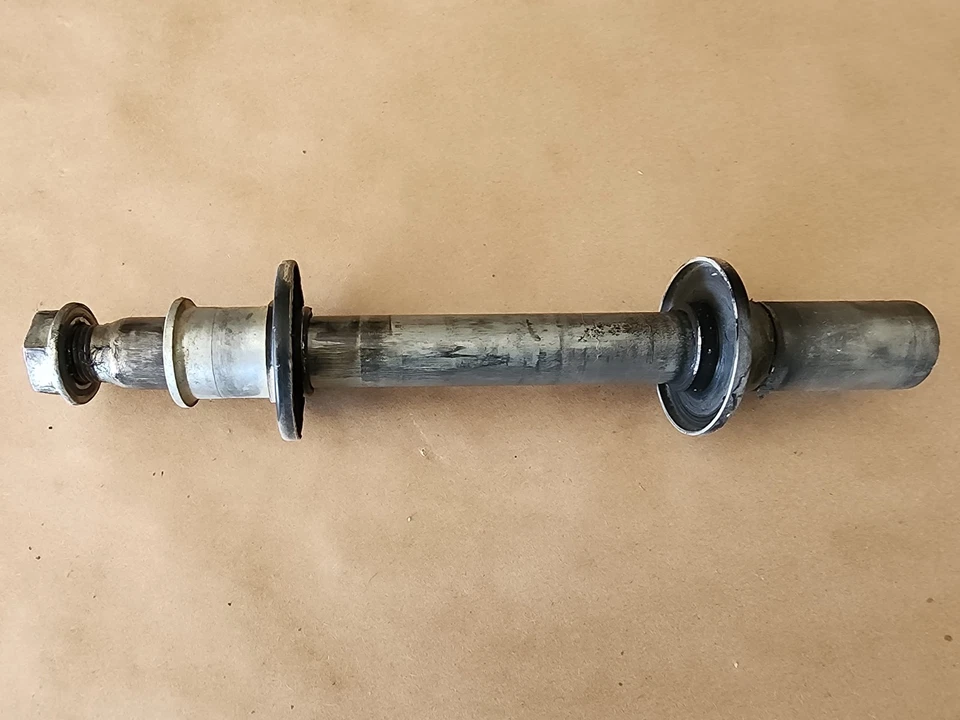 2001 川崎KX125前轴和间隔器 — 第 1/1 张图片