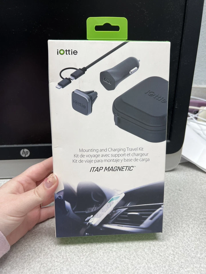 Kit de viaje de montaje y carga magnética iOttie iTap teléfono Lightning micro-USB Foto 1 de 2