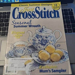 Revista Just Cross Stitch mayo/junio 2012 - Imagen 1 de 14