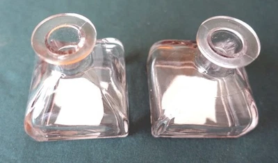 2 kleine Glasvasen Boden 6,5 cm quadrat - Bild 1 von 4