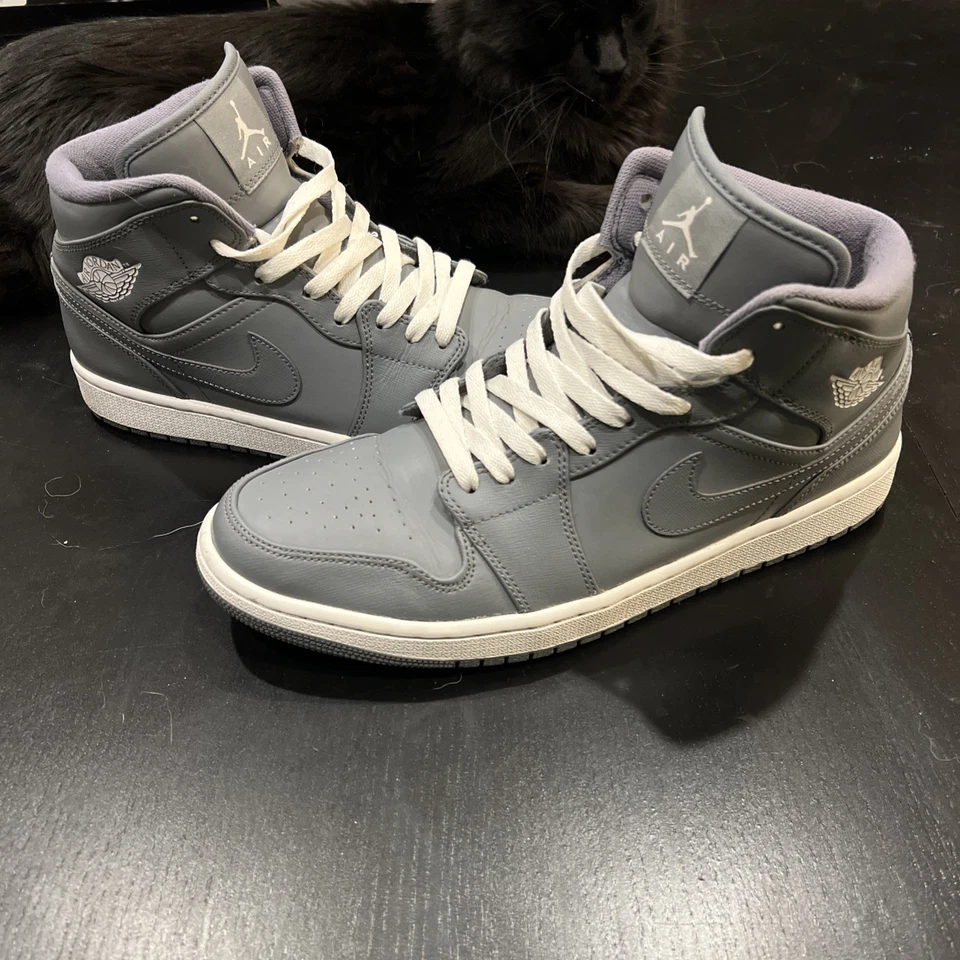 - Air Jordan 1  Mid Cool Grey. Size 11.5    554724-014 - Image 1 of 4