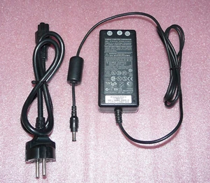 Notebook Netzteil Compaq LE-9702B-01 / 19V--- 3,16A  / 100-240V, AC 1,5A/50-60Hz - Bild 1 von 4
