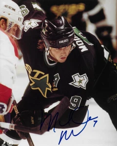*MIKE MODANO*FIRMADO*AUTOGRAFIADO*FOTO*DALLAS*ESTRELLAS*NHL*HOCKEY*HOF*COA*8X10* - Imagen 1 de 2