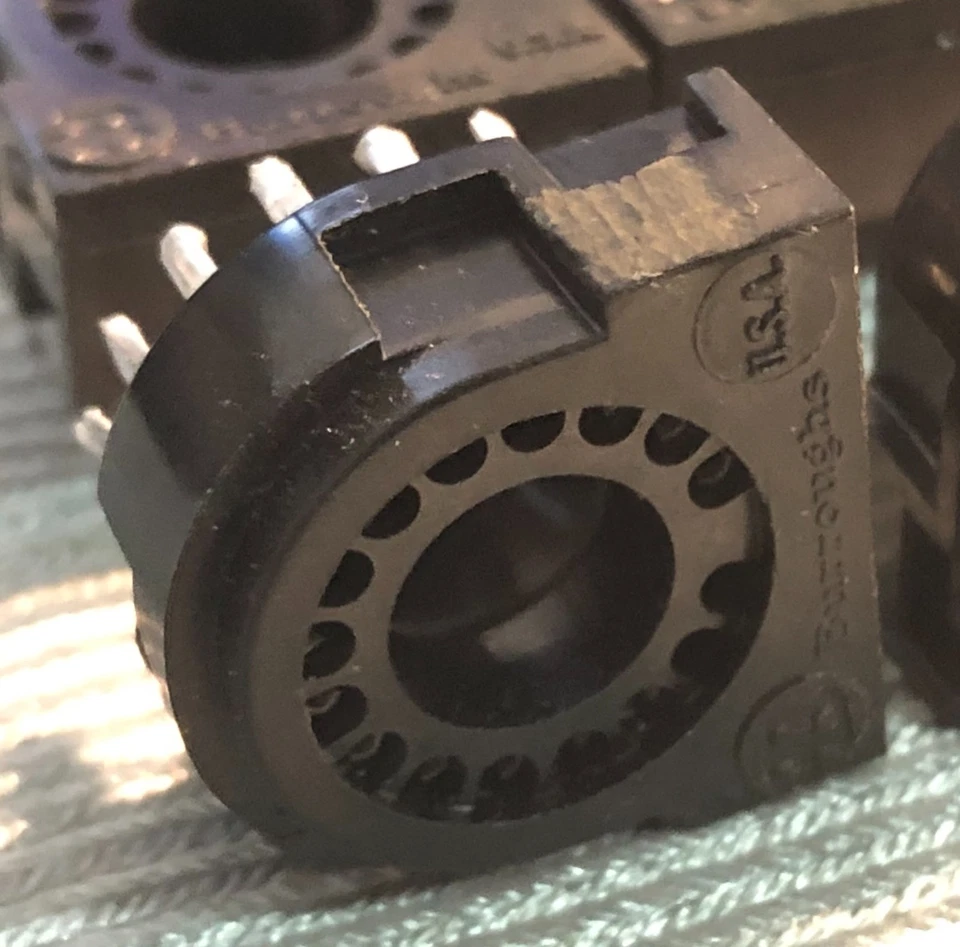 1 PCS Vintage Vacuum Tube SK-182 Burroughs Tube Sockets 16pins 5440  nixie tube - Image 1 of 4