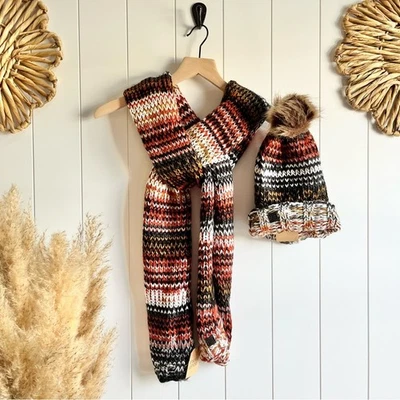 FRYE шарф и шляпа соответствующий набор вязаный искусственный мех помпон мягкий уютный в полоску - Изображение 1 из 4