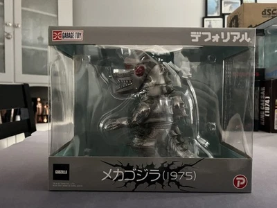 X-Plus Deforeal Mechagodzilla 1975 Terror of Mechagodzilla  - Image 1 of 2