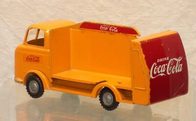 Camión fundido a presión Budgie Toy vintage Coca Cola cargador bajo furgoneta de reparto 228 Inglaterra Foto 1 de 4