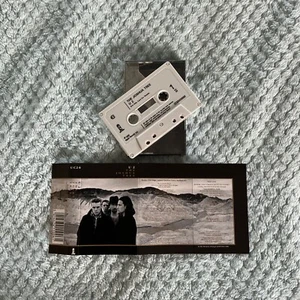 U2 - The Joshua Tree original UK cassette (grey shell / black print) - Picture 1 of 1