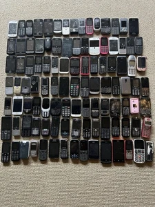 Lot Job Mix 100 x Mix de téléphones portables non testés - Photo 1 sur 5