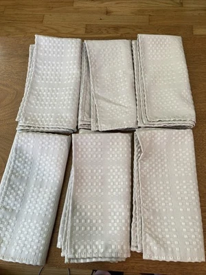 Lot Of 6 Tan Ivory Cream Colored Cloth Napkins No Flaws Apparent - Image 1 of 3