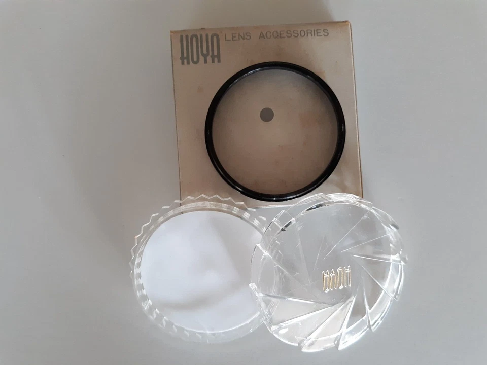 Hoya lens 58mm close up +1 filter with case and box - Image 1 of 1