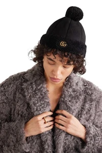 Authentic Women's Gucci Dana Appliquéd Shearling Leather Beanie Hat M New $980 - Picture 1 of 4