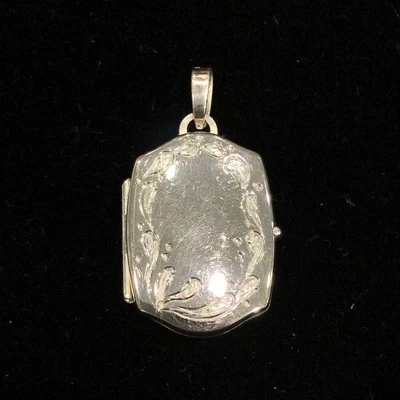 Sterling Silver Locket Photos Memories Love Family Portrait Engravable  - Image 1 of 4