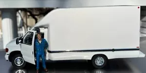 Ford E-350 furgoneta de carga diecast con figura de conductor escala 1/24 escala G - Imagen 1 de 8