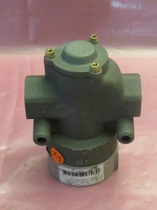 BOSCH DIRECT CONTROL VALVE  0820006397 0-820-006-397 0 820 006 397 NEW   - Picture 1 of 3